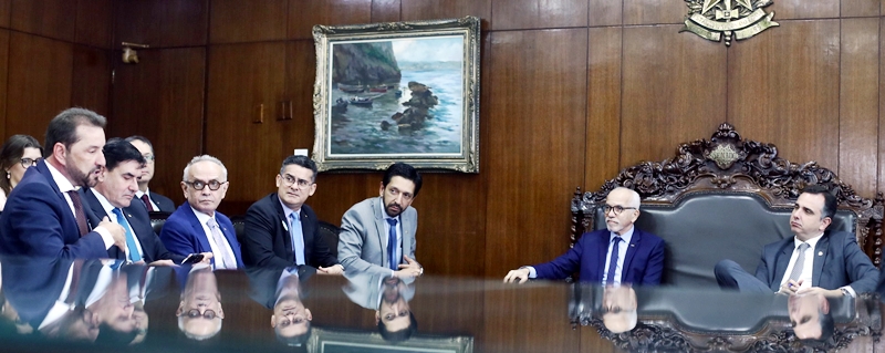 Em Brasília, prefeito se reúne com presidente do Senado para defender a autonomia dos municípios na Reforma Tributária