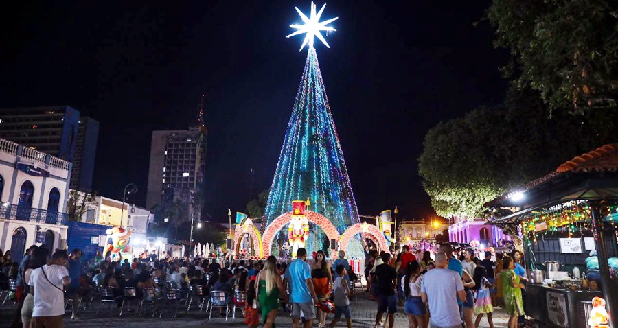 Largo de São Sebastião recebe diversas atrações no encerramento da programação de Natal e Ano Novo