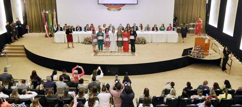 TCE-AM homenageia personalidades femininas em lançamento da Ouvidoria da Mulher