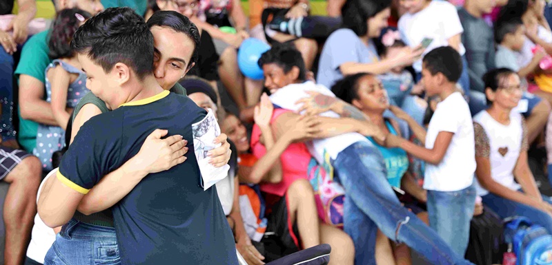 Aplicativo “Pai Conectado” aproxima famílias e escolas da rede estadual