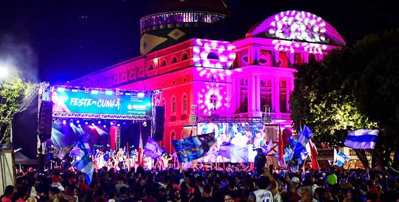 Em Manaus, multidão lota Largo de São Sebastião para acompanhar final do BBB 24
