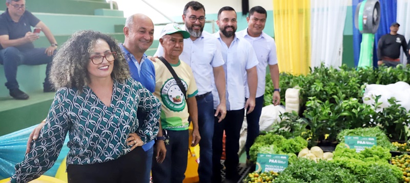 Por meio da ADS, Governo do Amazonas realiza ações para beneficiar os setores moveleiro e pesqueiro da cidade de Novo Airão
