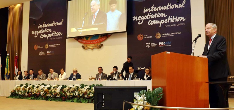 Competição internacional de Direito tem início em Manaus