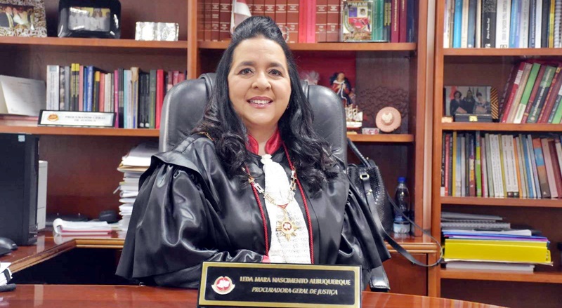 Promotora Leda Mara é nomeada procuradora-geral de Justiça do MPAM