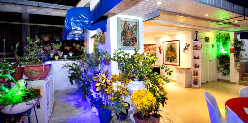 Praça dos Amigos lacra a quarta-feira com Jantar de Verão