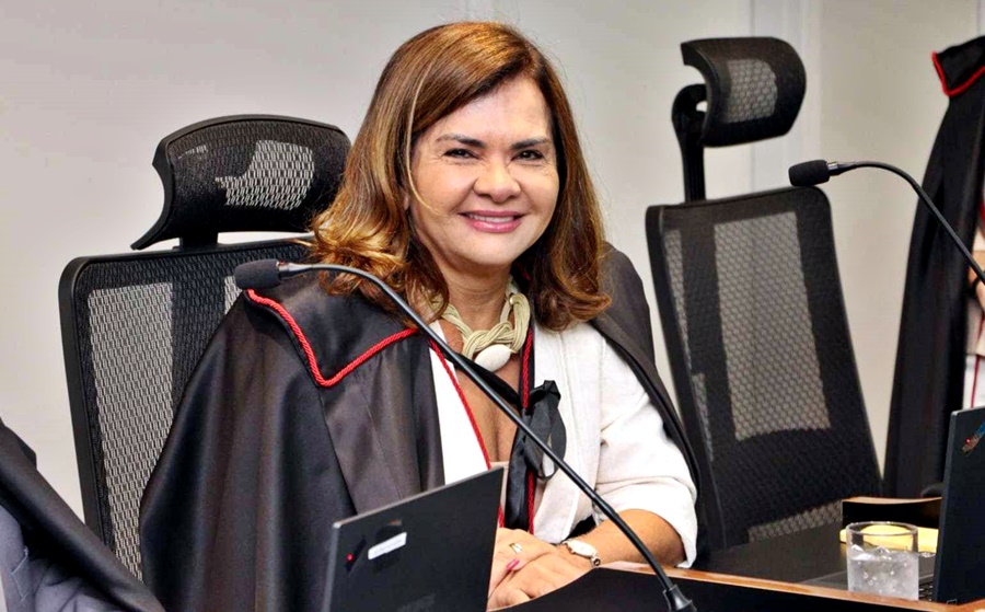 Procuradora Sílvia Tuma é aclamada ouvidora-geral em sessão do Colégio de Procuradores do Ministério Público