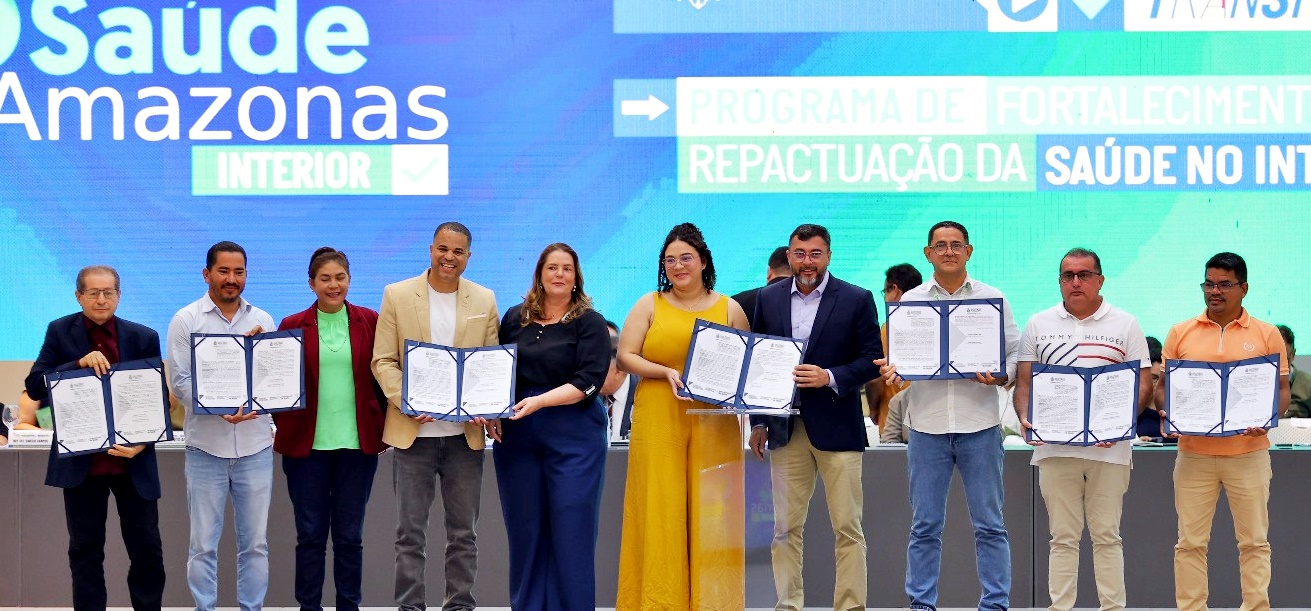 Governo do Amazonas e prefeitos assinam repactuação que vai permitir repasses diretos de recursos estaduais aos municípios 
