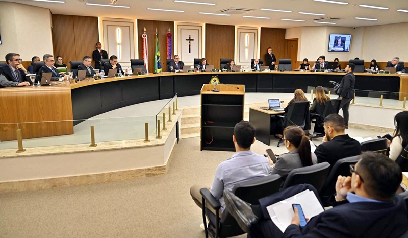 TCE-AM determina que presidente da Câmara de Envira devolva R$ 110 mil aos cofres públicos