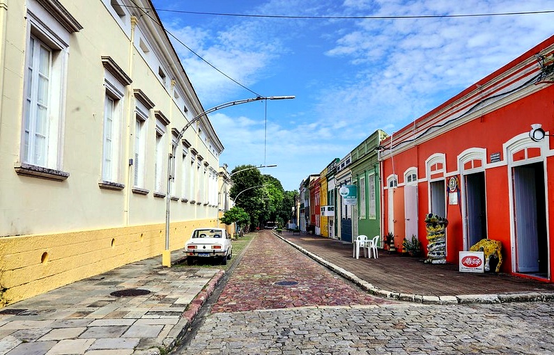 No mês dedicado ao patrimônio histórico, prefeitura destaca exemplares tombados e resgate da beleza arquitetônica