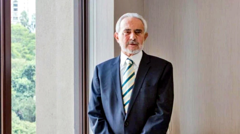 Samuel Hanan lança o livro ‘Amazônia Brasileira’ na Valer Teatro