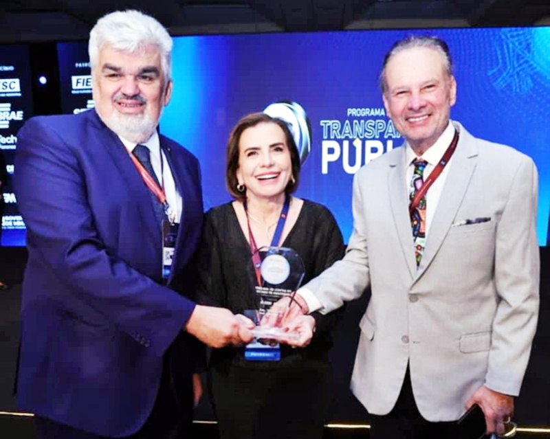 TCE-AM recebe Selo Diamante de Transparência Pública durante o 4º Congresso Internacional dos Tribunais de Contas