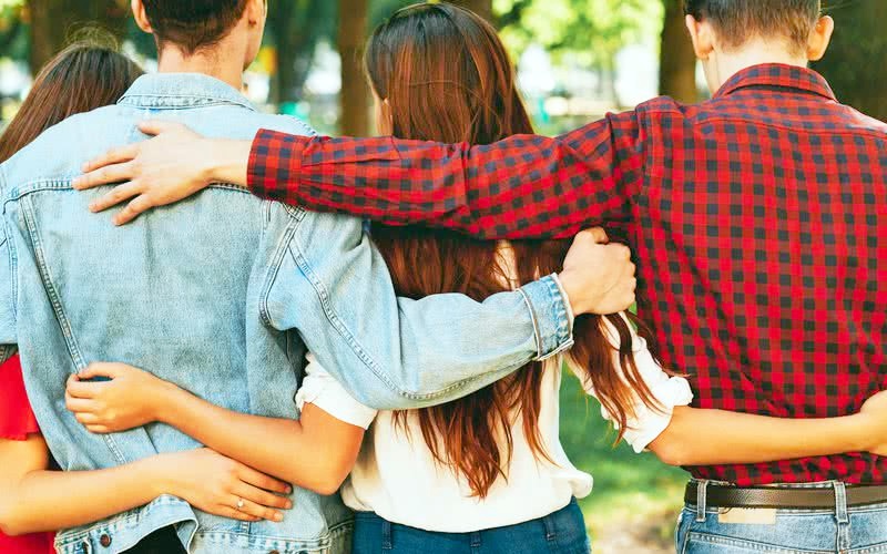 Busca por encontros casuais e relacionamentos não monogâmicos cresce no País