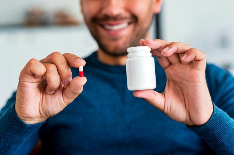 Demanda de suplementos para desempenho acende alerta para uso sem orientação